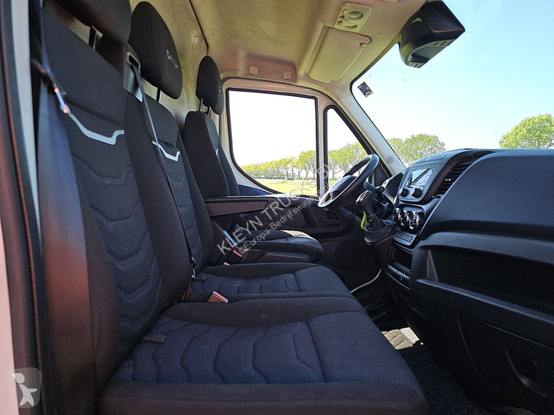 Veicolo commerciale Iveco 35S18 3.0Ltr 180Pk...