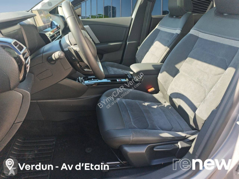 Veicolo commerciale Citroën C4 X PureTech 130...