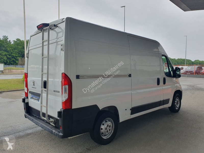 Autoutilitară Peugeot BOXER FG 333 L2H2 2.2...