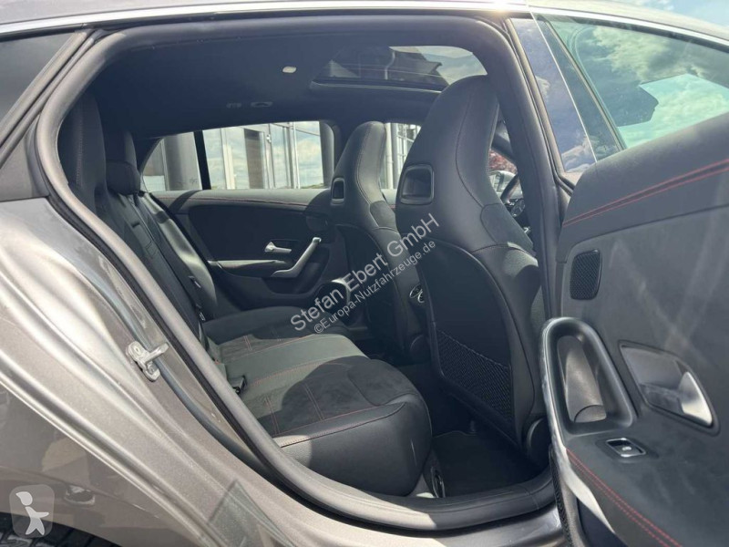 Užitkové vozidlo Mercedes CLA...
