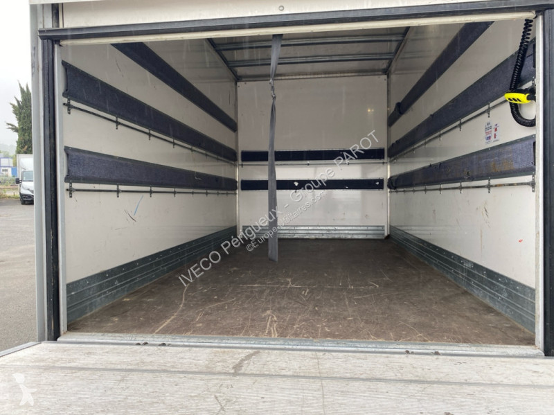 Veicolo commerciale Iveco 35C16 Empattement 4100