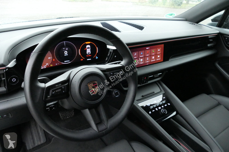 Véhicule utilitaire Porsche Macan 4 Electric -...