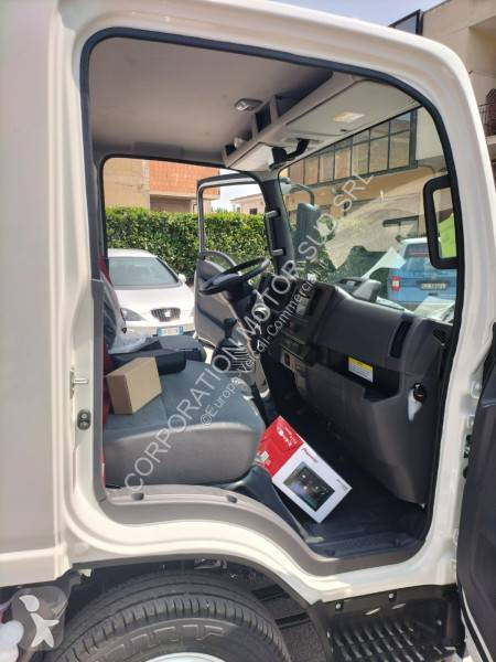Furgoneta Isuzu