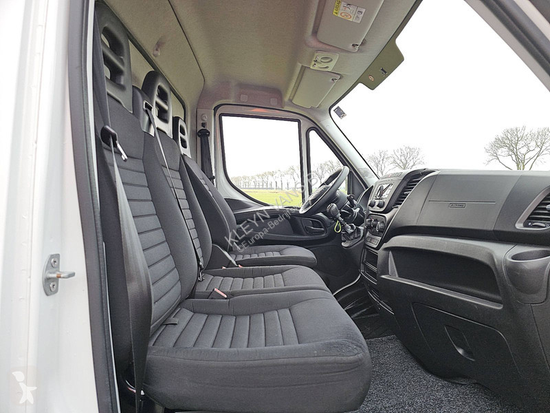Bedrijfswagen Iveco 35C16 Bakwagen Laadklep!