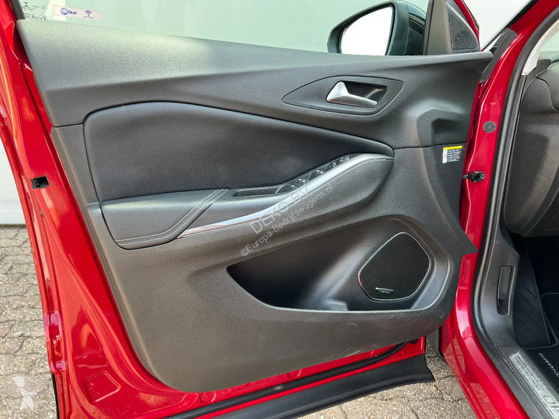 Autoutilitară Opel 1.2 Turbo Business Executive...
