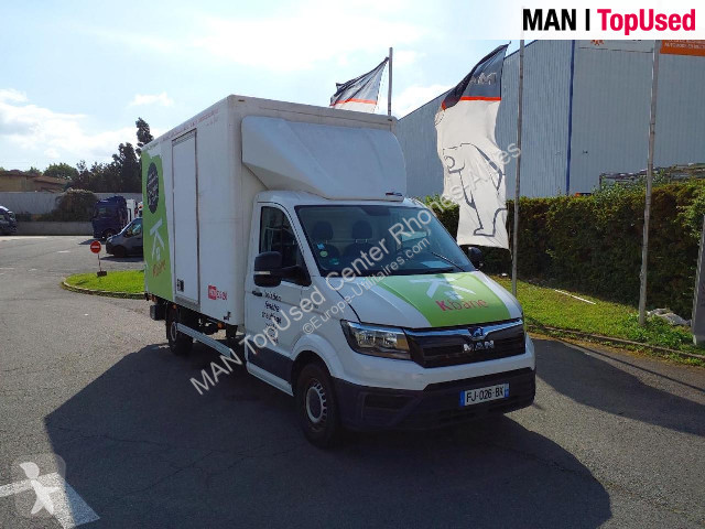 Autoutilitară MAN TGE 3.180 4X2F SB