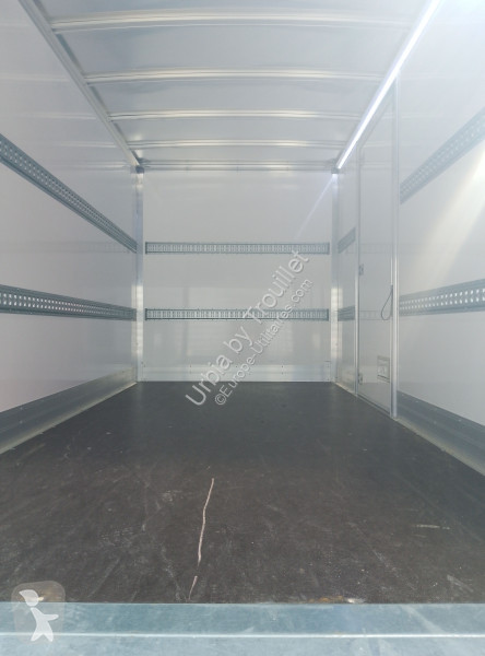 Furgoneta Nissan 20M3 145 CV FOURGON HAYON 3.5 T