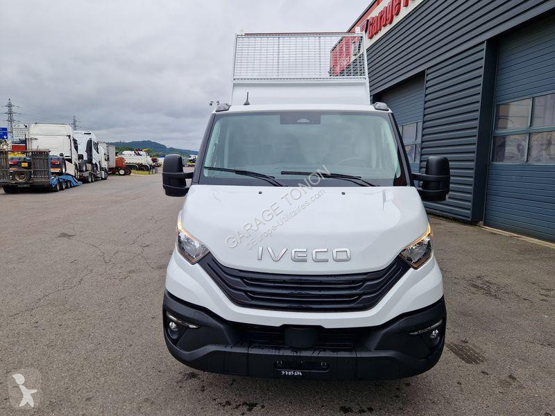Véhicule utilitaire Iveco 35C16