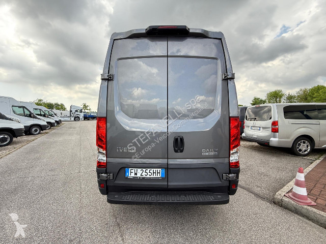 Furgoneta Iveco DAILY 35S18 V