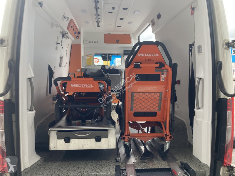 Furgoneta Mercedes 416 CDI Ambulance