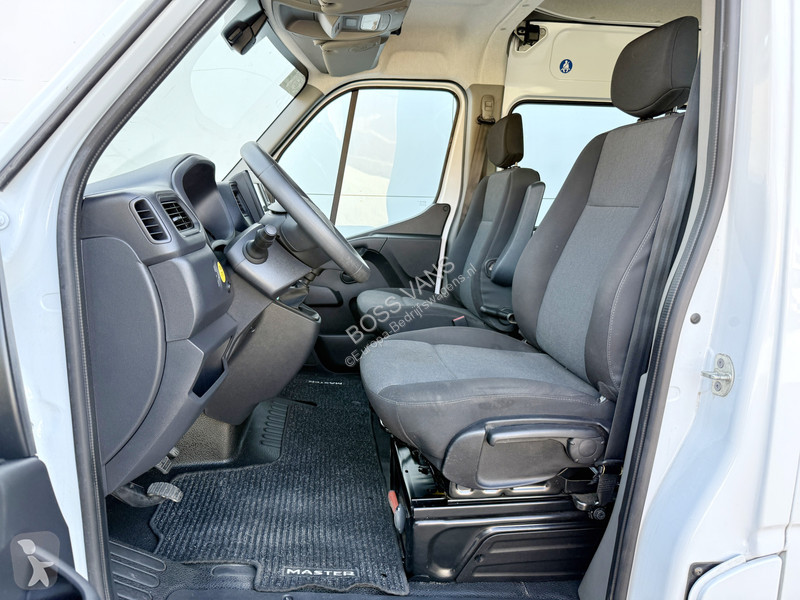 Véhicule utilitaire Renault T35 2.3 dCi 180PK...