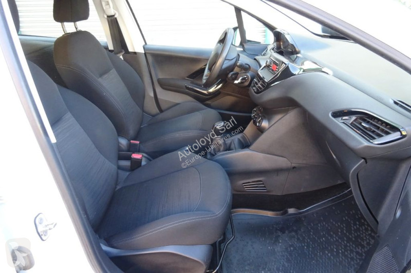 Véhicule utilitaire Peugeot STE 1,6 HDi 100