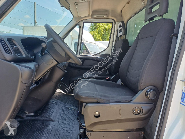 Furgoneta Iveco DAILY 35S13