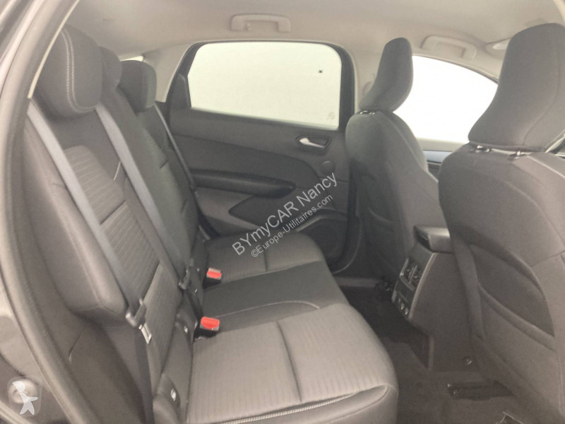 Autoutilitară Renault Arkana mild hybrid 140...
