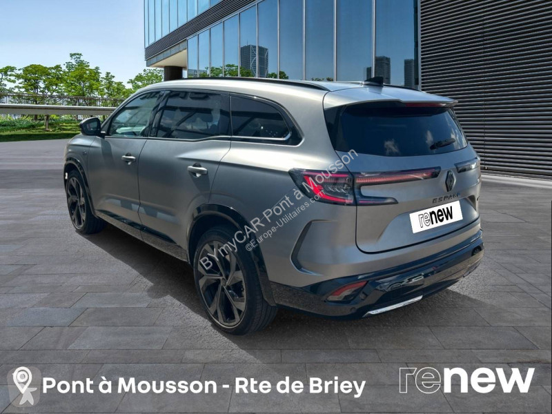 عربة نفعية Renault Espace E-Tech hybrid 200