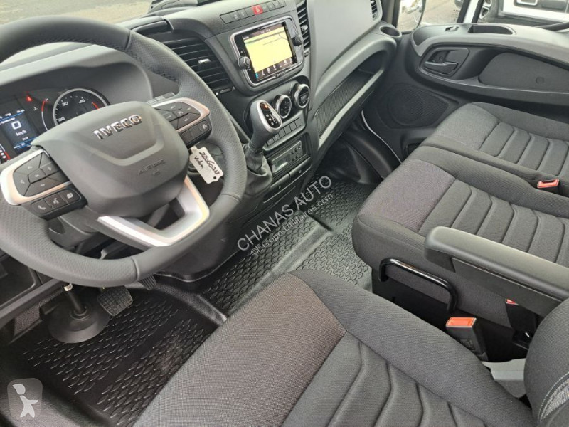 Veicolo commerciale Iveco 35S18 A8 180CV 3L...