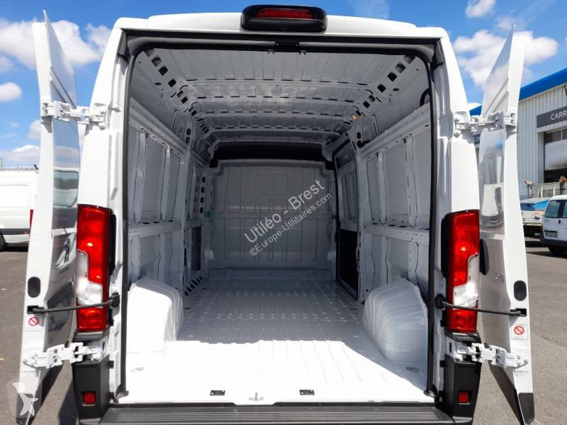 Véhicule utilitaire Peugeot