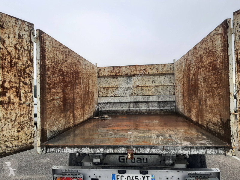 Autoutilitară Renault BENNE 8M3 - 2.3 DCI 125 R.J