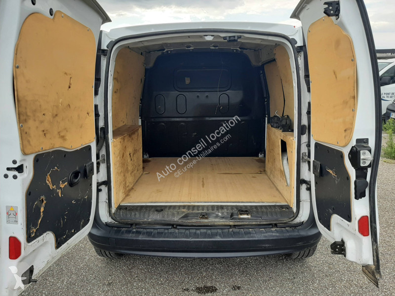 Véhicule utilitaire Renault L1 DCI 90 GRAND...