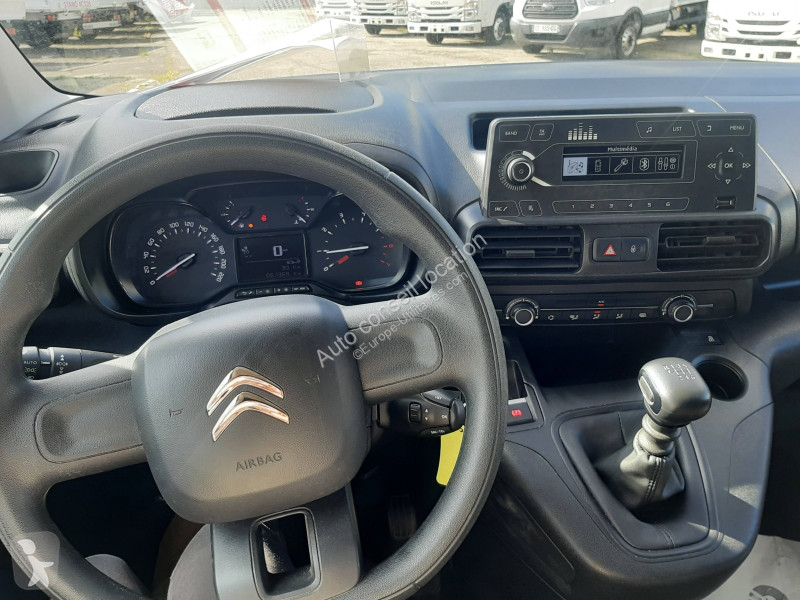 Véhicule utilitaire Citroën PURETECH 110...
