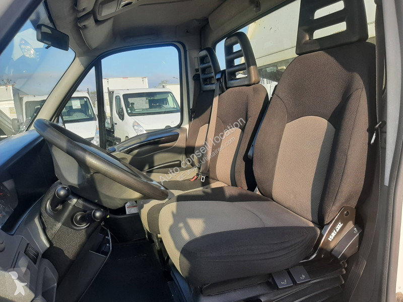 Autoutilitară Iveco BENNE + COFFRE 35 C 13