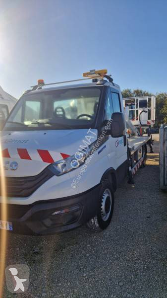 Véhicule utilitaire Iveco MXE200