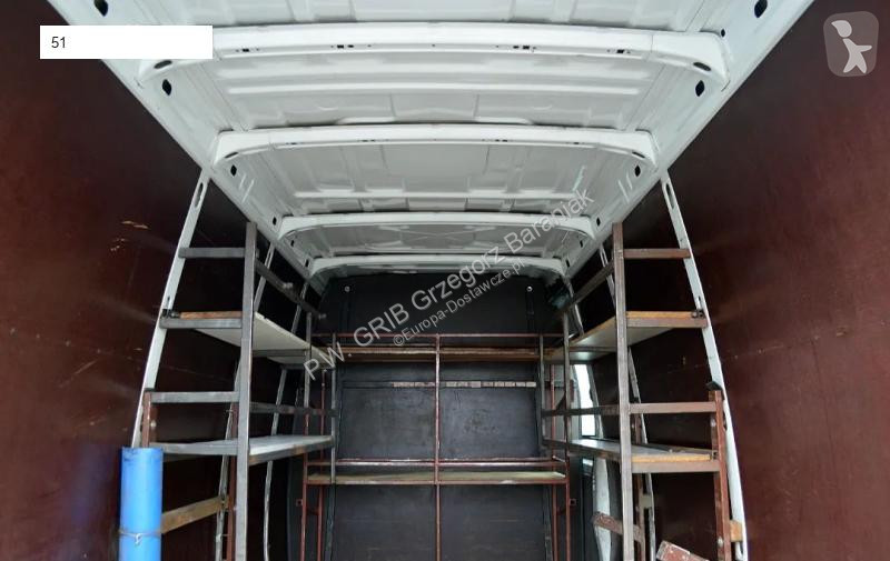Véhicule utilitaire Iveco 35C15 Blaszak L4H2...