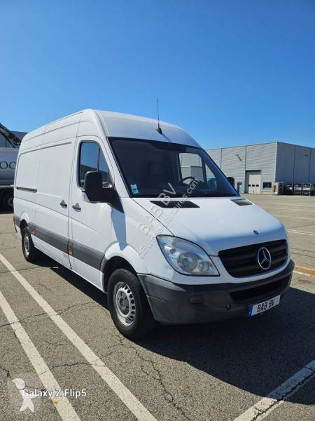 Autoutilitară Mercedes