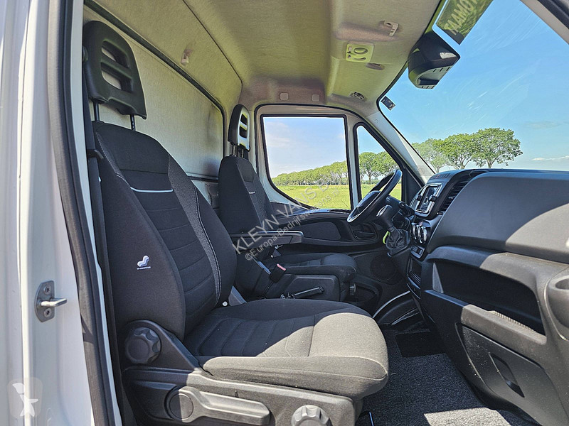 Véhicule utilitaire Iveco 35S14       ac...