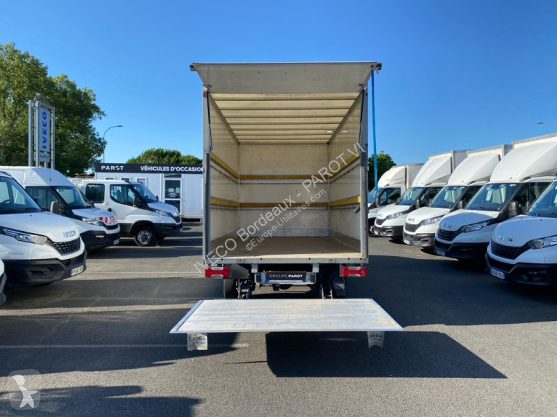 Véhicule utilitaire Iveco 35C16 Empattement 4100