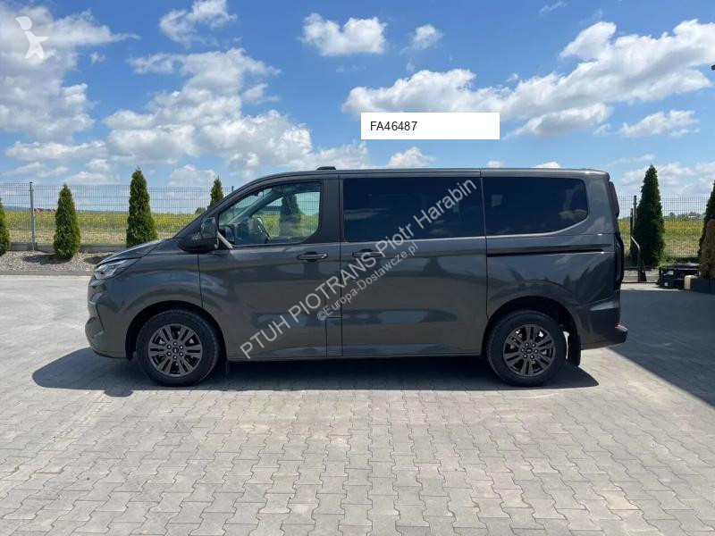 Véhicule utilitaire Ford TOURNEO CUSTOM...