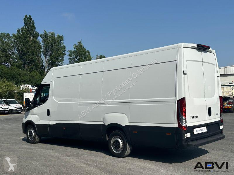 Véhicule utilitaire Iveco 35S16V16 DAILY...