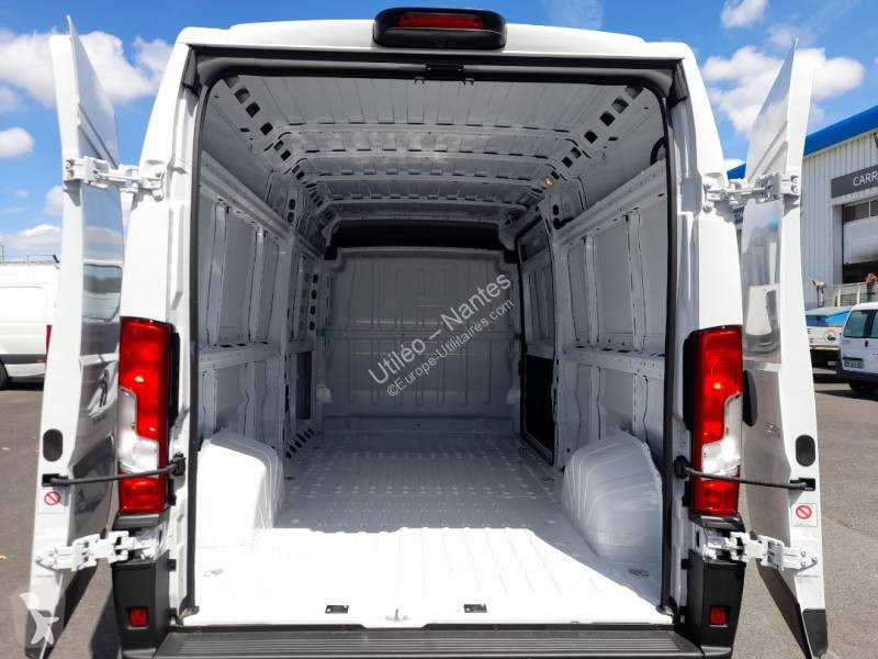 Véhicule utilitaire Peugeot