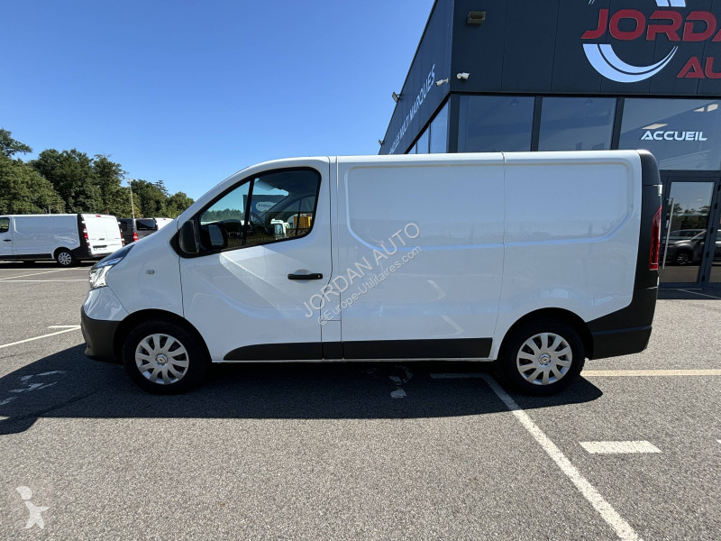 Véhicule utilitaire Renault 1.6 BluedCi 95ch...