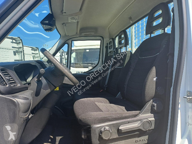 Veículo utilitário Iveco DAILY 35C14