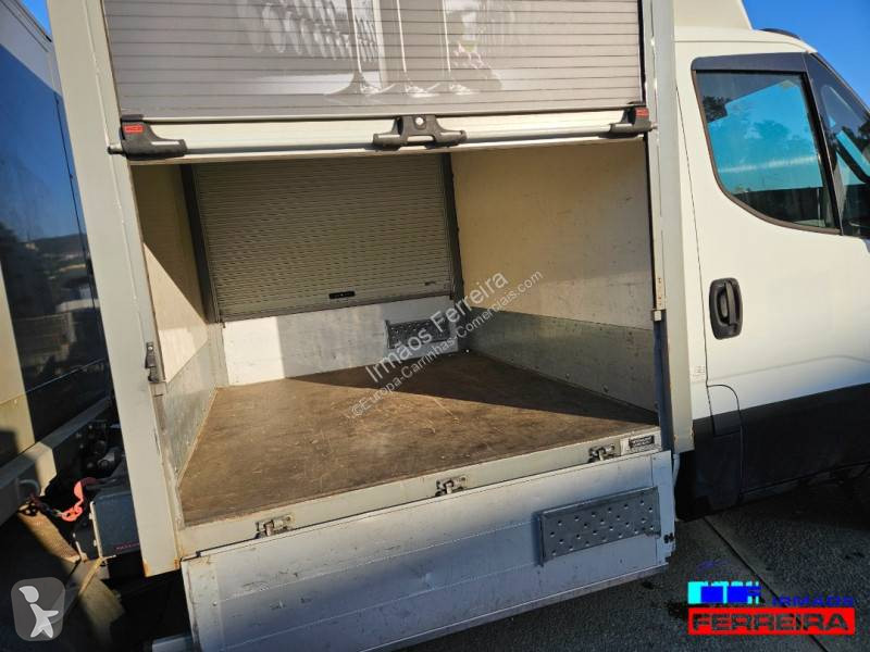 Véhicule utilitaire Iveco