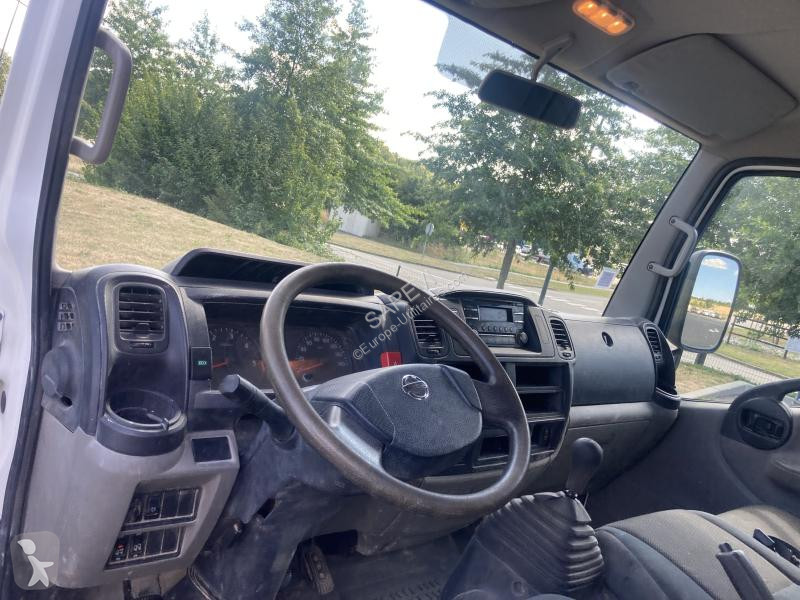 Véhicule utilitaire Nissan NISSAN NT 400 BENNE...