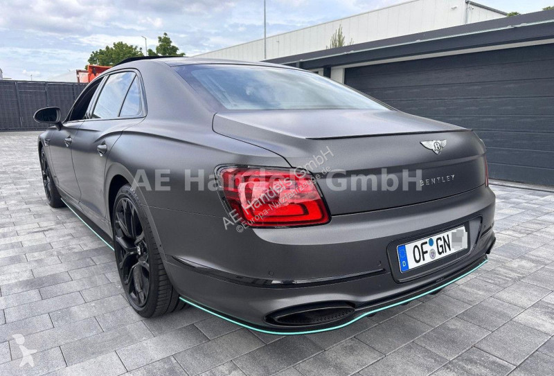 Veicolo commerciale Bentley Flying Spur