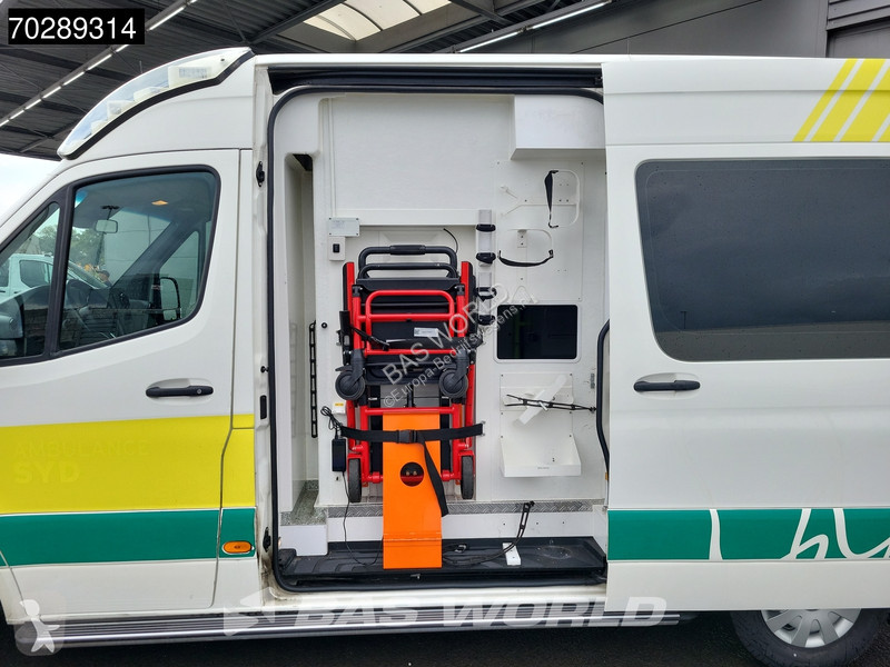 Véhicule utilitaire Mercedes 316 CDI Ambulance...