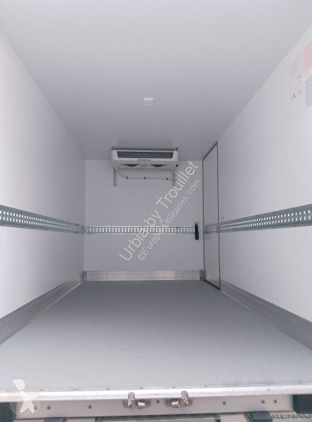 Véhicule utilitaire Renault FRIGO 12M3 165 CV...