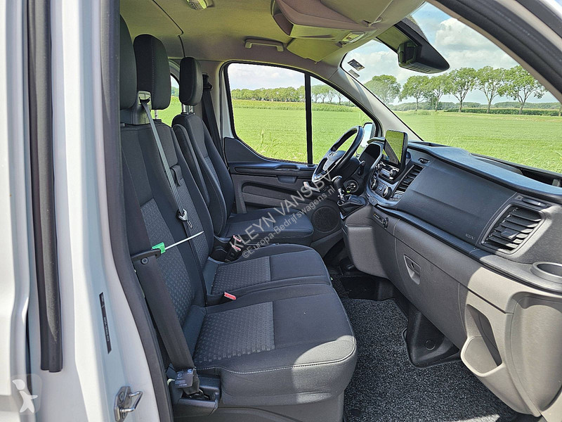 Furgoneta Ford 2.0 L2H1 Dub.-Cab. Navi