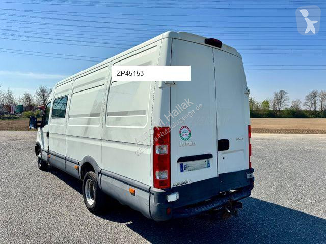 Véhicule utilitaire Iveco 35C13