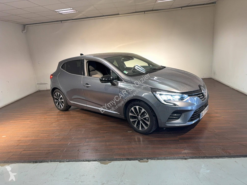 Užitkové vozidlo Renault Clio E-Tech full...