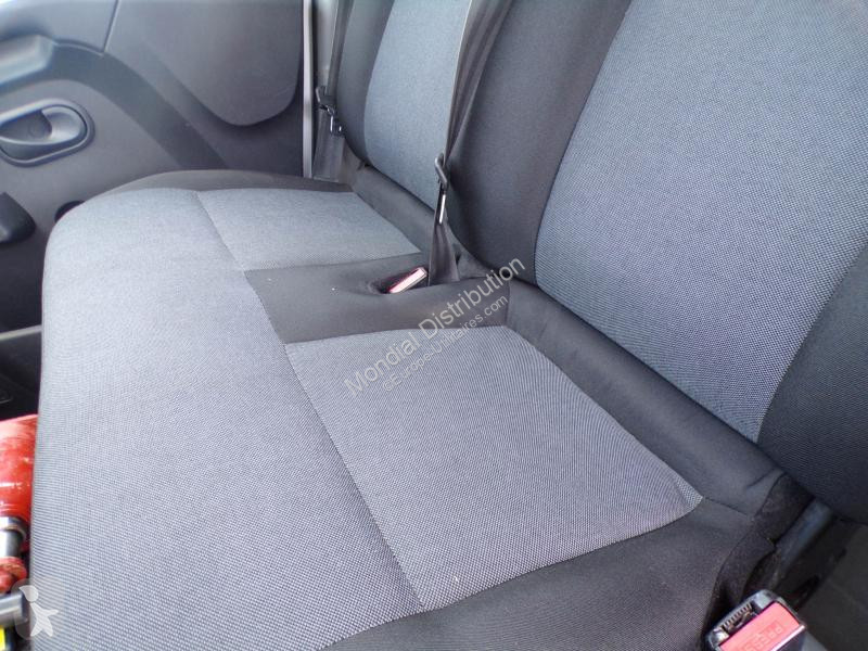 Véhicule utilitaire Renault RJ 3500 DCI 165 PRO...