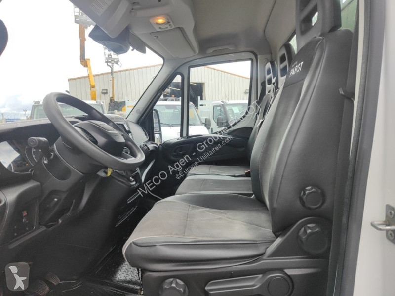 Veicolo commerciale Iveco 35C16H3.0 empattement...