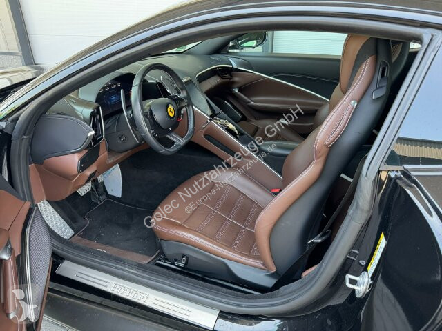 Samochód dostawczy Ferrari Roma Coupe Schwarz