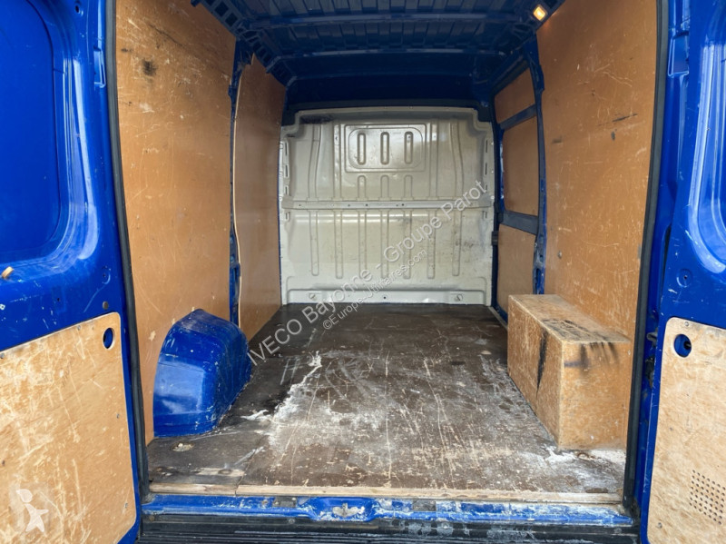 Užitkové vozidlo Citroën 35 L2H2 2.0 BlueHDi...