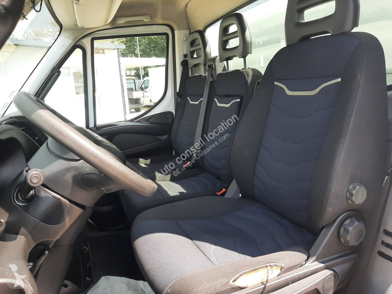 Véhicule utilitaire Iveco BENNE + COFFRE 35 C...