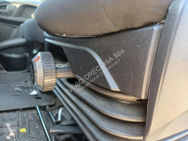 Veículo utilitário Iveco DAILY 35S16