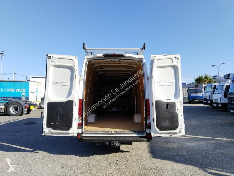Furgoneta Iveco
